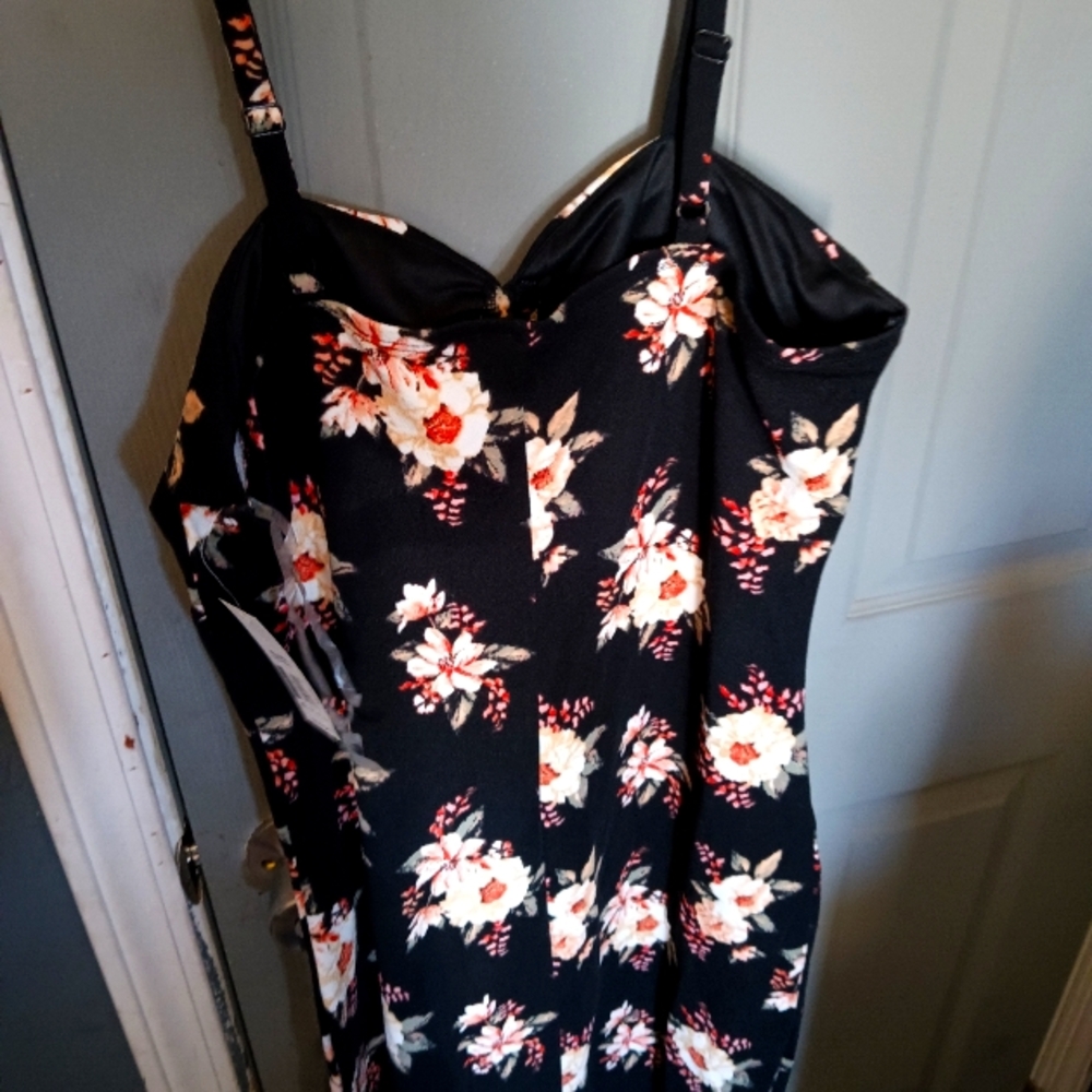 Women's flowered dress XL